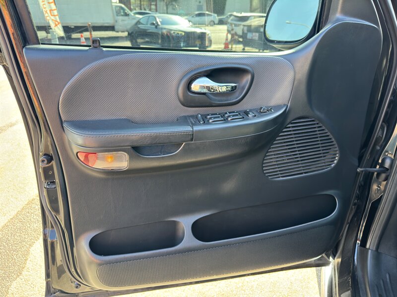 2002 Ford F-150 Harley-Davidson - Photo 21 - Norwalk, CA 90650-2241