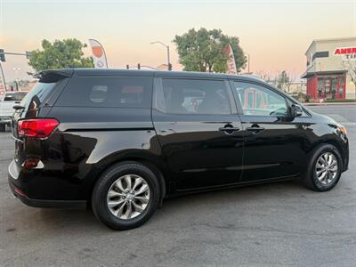 2020 Kia Sedona LX - Photo 15 - Norwalk, CA 90650-2241