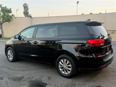 2020 Kia Sedona LX - Photo 9 - Norwalk, CA 90650-2241