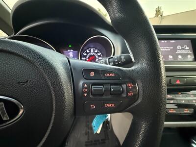 2020 Kia Sedona LX - Photo 24 - Norwalk, CA 90650-2241