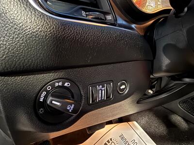 2017 Dodge Challenger R/T - Photo 20 - Norwalk, CA 90650-2241