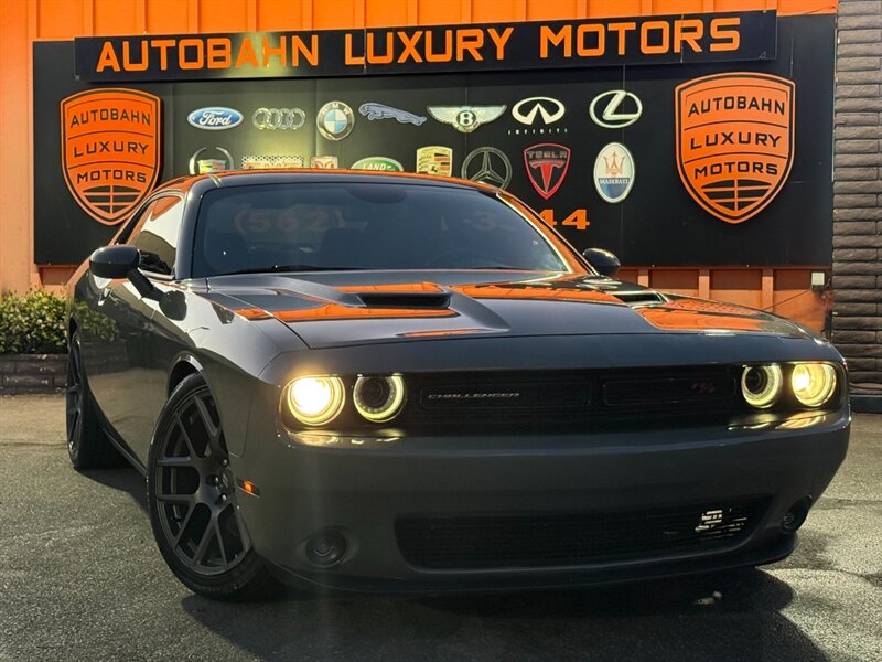 2017 Dodge Challenger R/T   - Photo 1 - Norwalk, CA 90650-2241