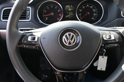 2017 Volkswagen Jetta 1.4T S   - Photo 32 - Norwalk, CA 90650-2241