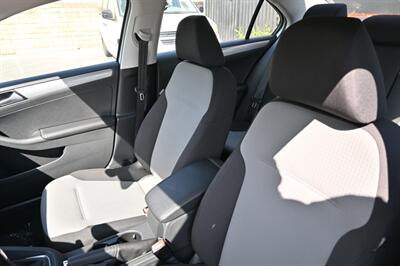 2017 Volkswagen Jetta 1.4T S   - Photo 25 - Norwalk, CA 90650-2241