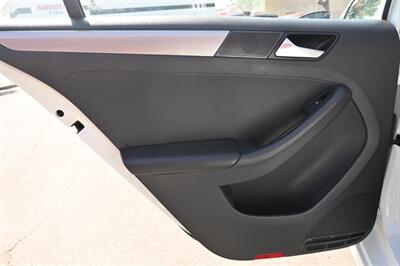 2017 Volkswagen Jetta 1.4T S   - Photo 43 - Norwalk, CA 90650-2241