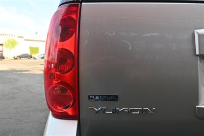 2012 GMC Yukon SLT   - Photo 9 - Norwalk, CA 90650-2241