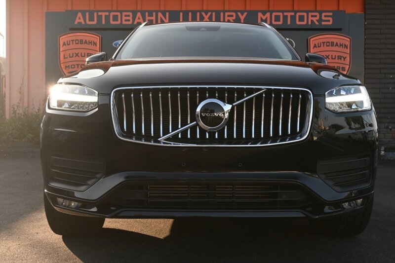 2020 Volvo XC90 T5 Momentum  