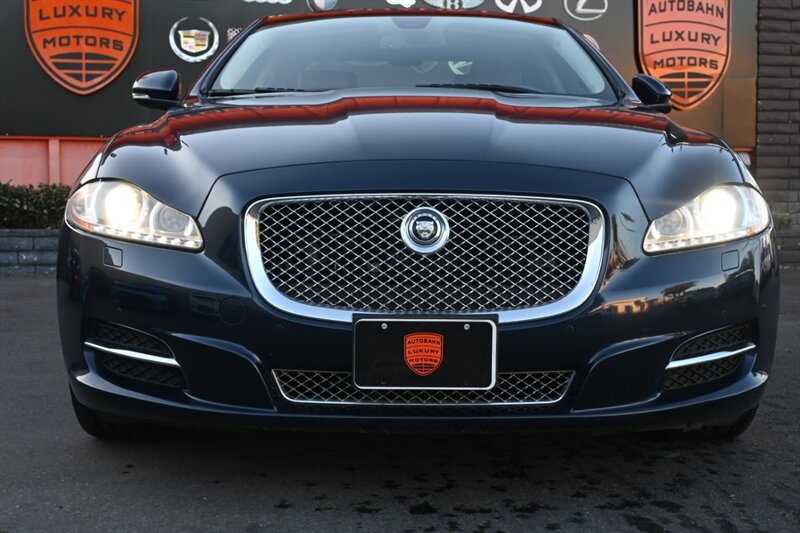 2011 Jaguar XJ  