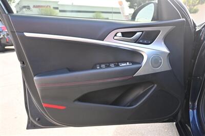 2022 Genesis G70 3.3T Standard   - Photo 20 - Norwalk, CA 90650-2241