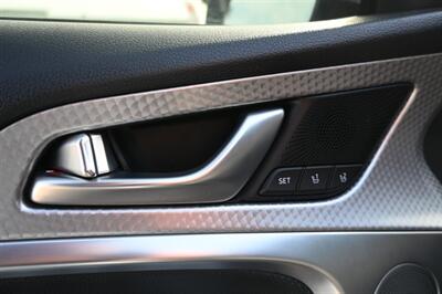 2022 Genesis G70 3.3T Standard   - Photo 21 - Norwalk, CA 90650-2241