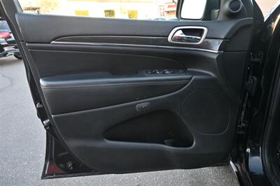2014 Jeep Grand Cherokee Overland   - Photo 17 - Norwalk, CA 90650-2241