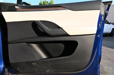 2022 Tesla Model X   - Photo 63 - Norwalk, CA 90650-2241