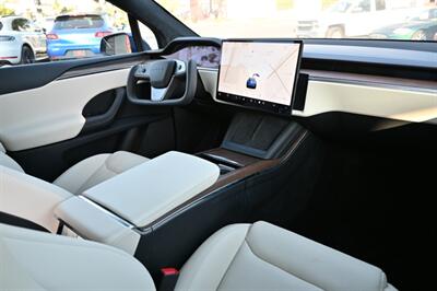 2022 Tesla Model X   - Photo 62 - Norwalk, CA 90650-2241