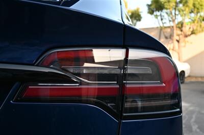 2022 Tesla Model X   - Photo 22 - Norwalk, CA 90650-2241