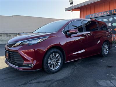 2022 Toyota Sienna XLE 7-Passenger - Photo 6 - Norwalk, CA 90650-2241