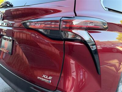 2022 Toyota Sienna XLE 7-Passenger - Photo 12 - Norwalk, CA 90650-2241