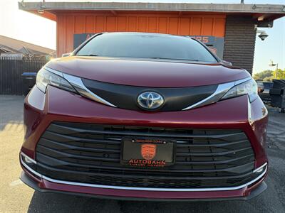 2022 Toyota Sienna XLE 7-Passenger - Photo 2 - Norwalk, CA 90650-2241