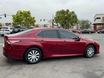 2020 Toyota Camry Hybrid LE   - Photo 15 - Norwalk, CA 90650-2241