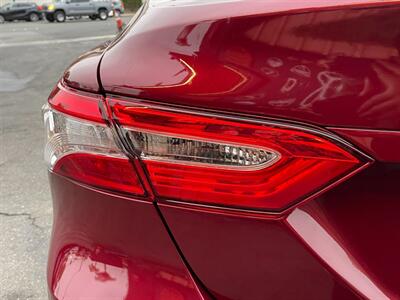 2020 Toyota Camry Hybrid LE   - Photo 12 - Norwalk, CA 90650-2241