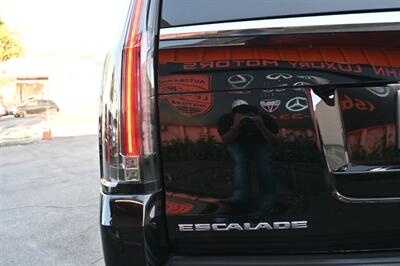 2016 Cadillac Escalade Platinum   - Photo 9 - Norwalk, CA 90650-2241
