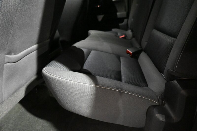 2016 Chevrolet Silverado 1500 LT photo 37