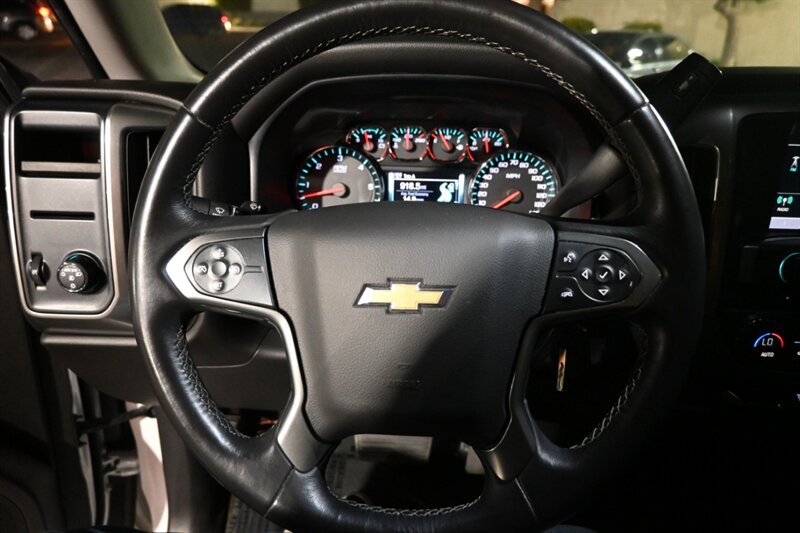 2016 Chevrolet Silverado 1500 LT photo 21
