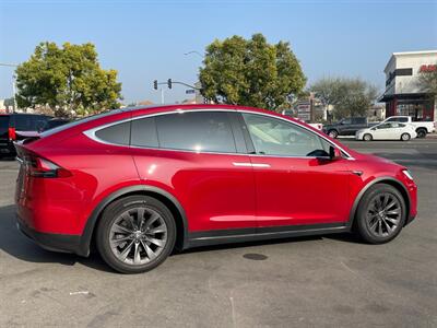 2018 Tesla Model X 75D   - Photo 16 - Norwalk, CA 90650-2241