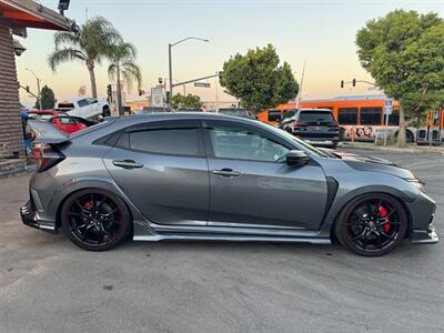 2018 Honda Civic Type R Touring   - Photo 17 - Norwalk, CA 90650-2241