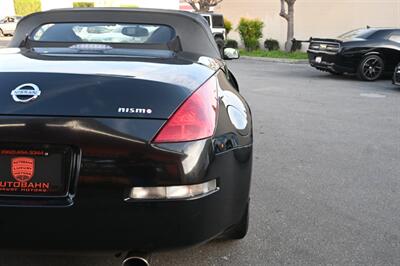 2004 Nissan 350Z Touring   - Photo 11 - Norwalk, CA 90650-2241