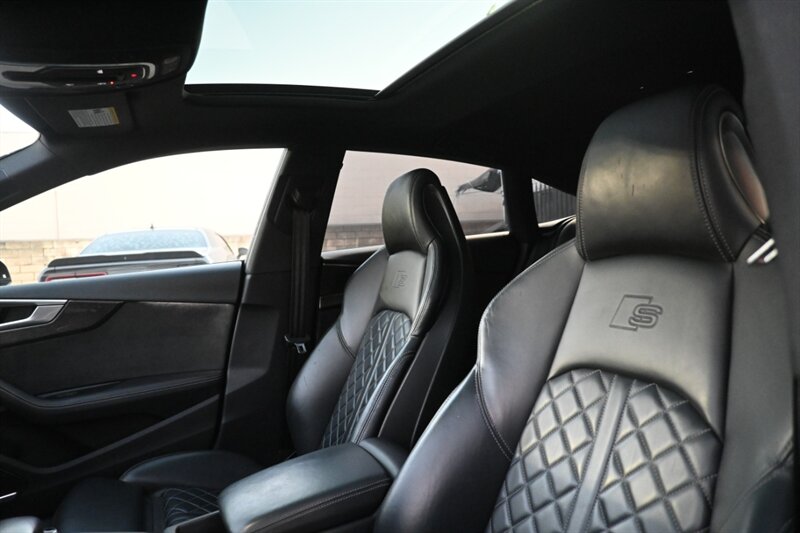 2019 Audi S5 Premium Plus photo 23