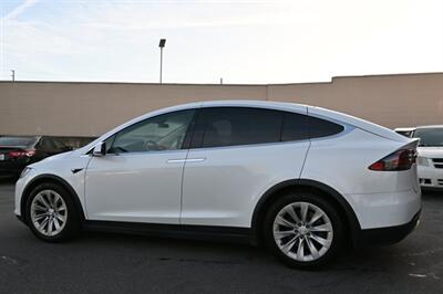 2018 Tesla Model X 75D   - Photo 16 - Norwalk, CA 90650-2241