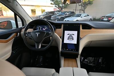 2018 Tesla Model X 75D   - Photo 57 - Norwalk, CA 90650-2241