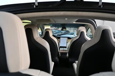 2018 Tesla Model X 75D   - Photo 59 - Norwalk, CA 90650-2241