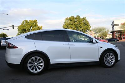 2018 Tesla Model X 75D   - Photo 30 - Norwalk, CA 90650-2241