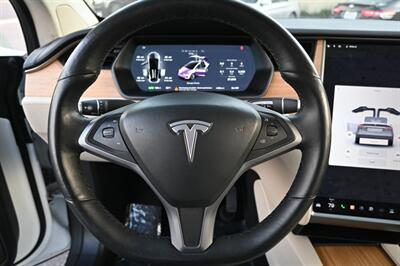 2018 Tesla Model X 75D   - Photo 50 - Norwalk, CA 90650-2241