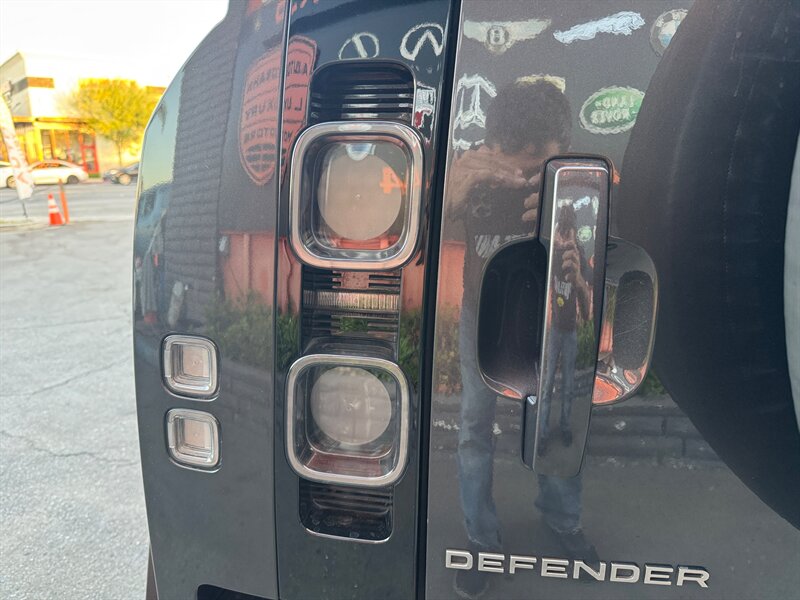 2021 Land Rover Defender 110 X - Photo 14 - Norwalk, CA 90650-2241