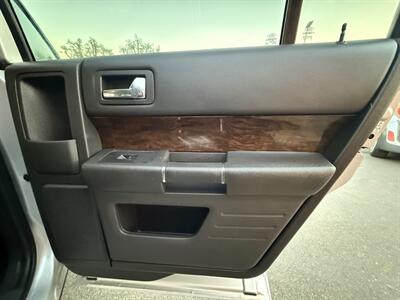 2019 Ford Flex Limited - Photo 33 - Norwalk, CA 90650-2241