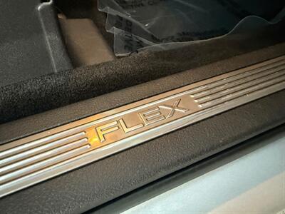 2019 Ford Flex Limited - Photo 38 - Norwalk, CA 90650-2241