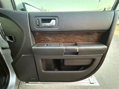 2019 Ford Flex Limited - Photo 36 - Norwalk, CA 90650-2241