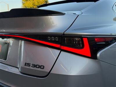 2022 Lexus IS 300 - Photo 14 - Norwalk, CA 90650-2241