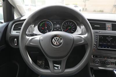 2016 Volkswagen e-Golf SE   - Photo 25 - Norwalk, CA 90650-2241