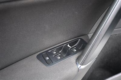 2016 Volkswagen e-Golf SE   - Photo 19 - Norwalk, CA 90650-2241