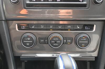 2016 Volkswagen e-Golf SE   - Photo 32 - Norwalk, CA 90650-2241