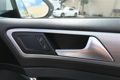 2016 Volkswagen e-Golf SE   - Photo 51 - Norwalk, CA 90650-2241