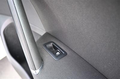 2016 Volkswagen e-Golf SE   - Photo 52 - Norwalk, CA 90650-2241