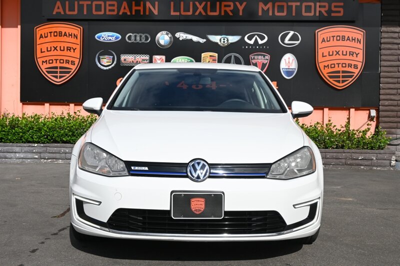 2016 Volkswagen e-Golf SE photo 2