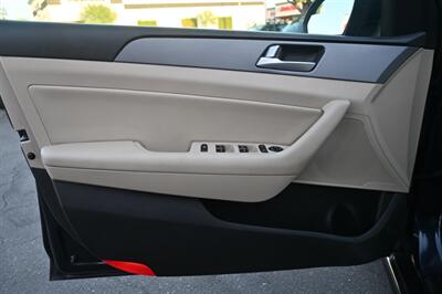 2017 Hyundai SONATA Hybrid SE   - Photo 22 - Norwalk, CA 90650-2241