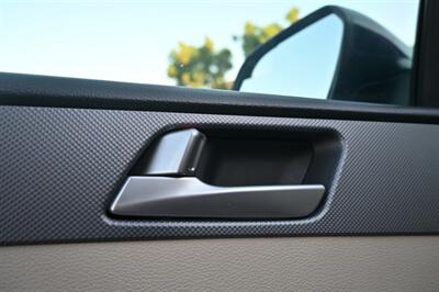 2017 Hyundai SONATA Hybrid SE   - Photo 23 - Norwalk, CA 90650-2241