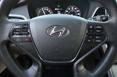 2017 Hyundai SONATA Hybrid SE   - Photo 33 - Norwalk, CA 90650-2241