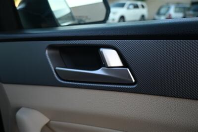 2017 Hyundai SONATA Hybrid SE   - Photo 61 - Norwalk, CA 90650-2241